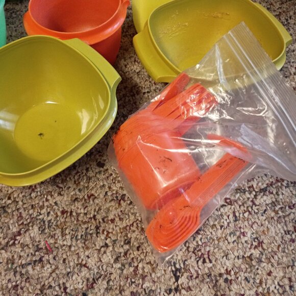 Vintage Tupperware - Picture 2 of 9